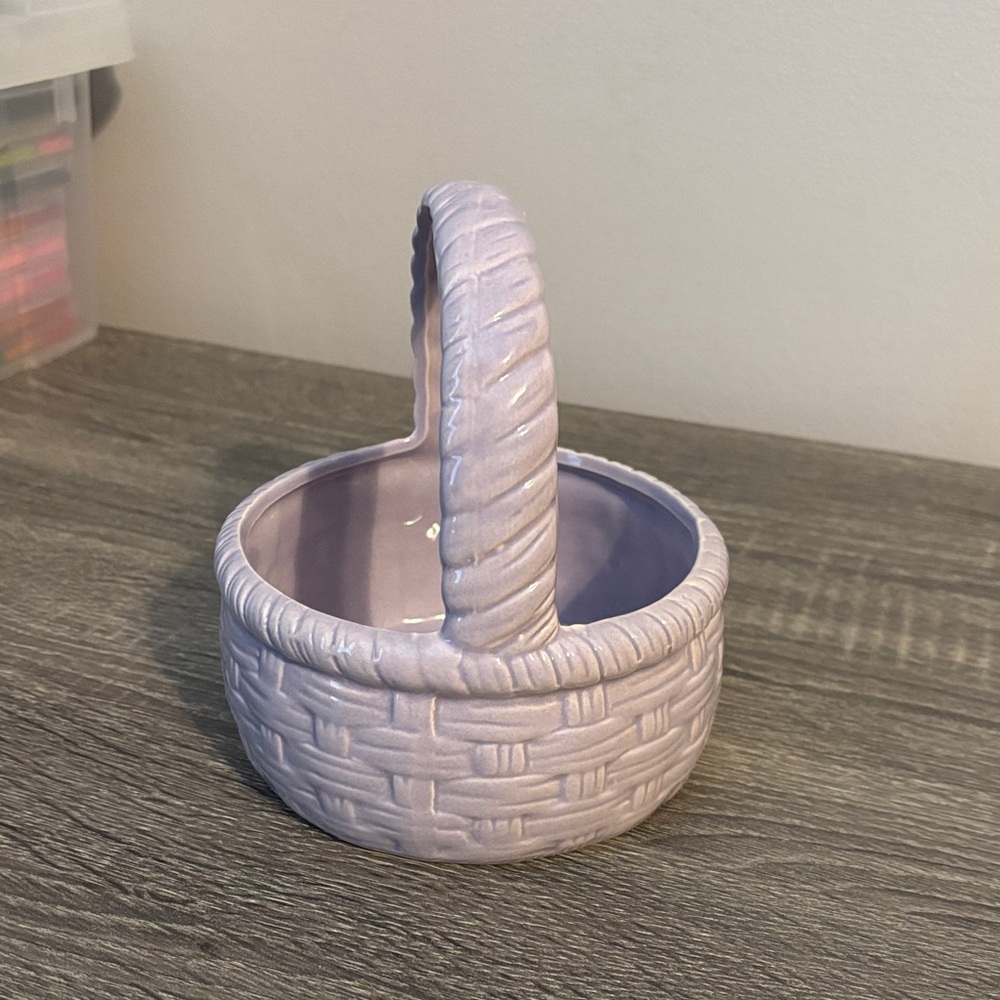 Hobby Lobby Pastel Purple Ceramic Basket - Picture 4 of 4